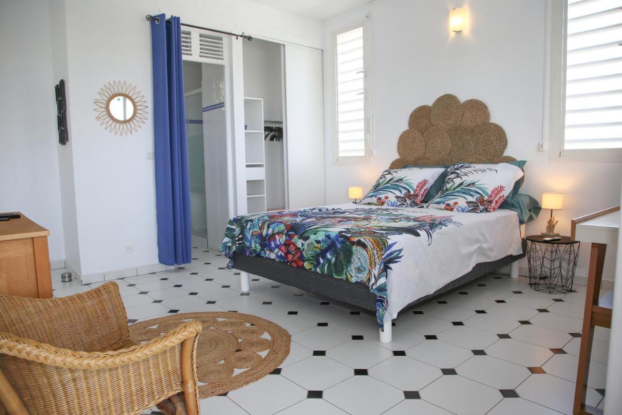 Villa Theo , Chambre D'Hotes , Petit Dejeuner, Table D'Hotes Sainte-Anne  Eksteriør billede