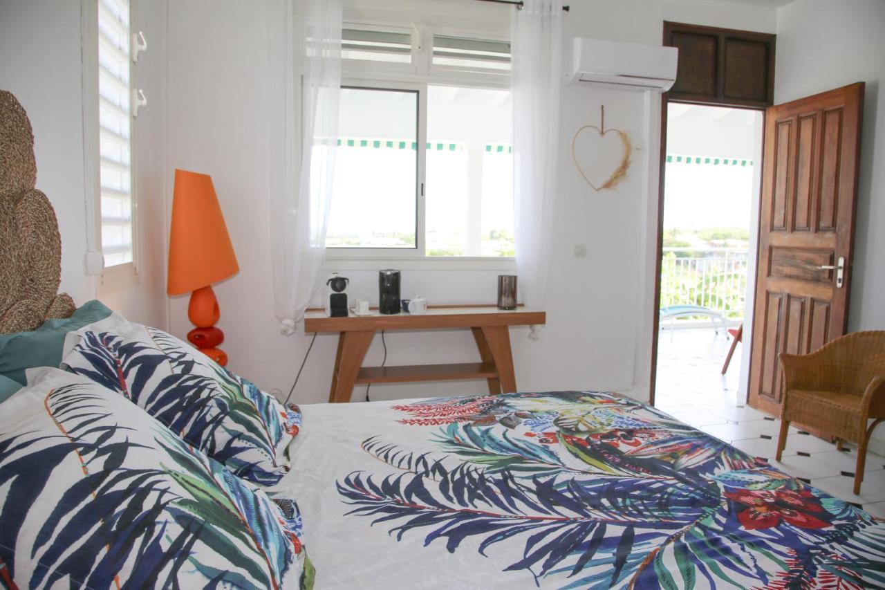 Villa Theo , Chambre D'Hotes , Petit Dejeuner, Table D'Hotes Sainte-Anne  Eksteriør billede
